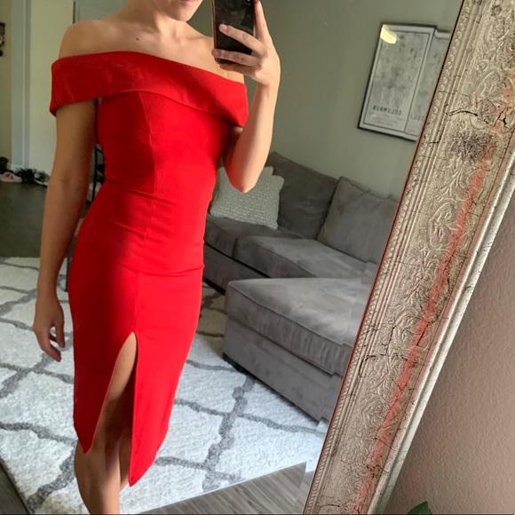Red slit dress - Picture 2 of 3